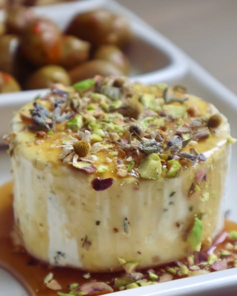 Half Baked Harvest Christmas Appetizers, Boursin Cheese Pistachio Honey, Boursin Pistachio Honey, Endive Appetizers Boats, Borsine Cheese Appetizer Recipes, Boursin Cheese Recipes Appetizer Ideas, Boursin Cheese Appetizers, Boursin Cheese, Recipes Appetizers And Snacks