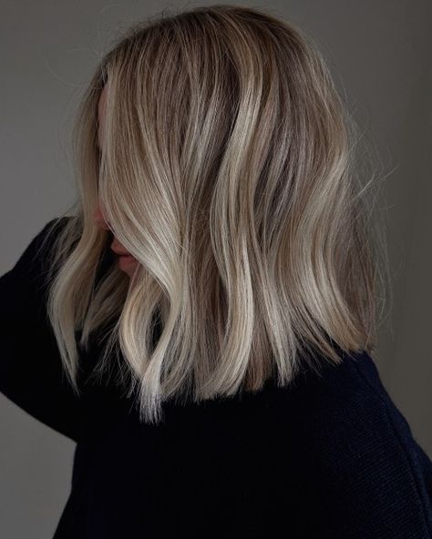 Hairstyles With Blonde Highlights, Bronde Lob, Platinum Balayage, Blonde Highlights Ideas, Most Beautiful Hairstyles, Copper Blonde Hair Color, Colors For 2024, Natural Brown Hair, Blonde Hair Colors