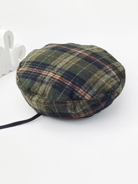 Plaid Print Beret Beret Aesthetic, Plaid Print, Amazing Products, Christmas List, Plaid, Collar, Hats, Christmas, Tela