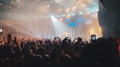 cavetown, pride aesthetic, lgbtq, pride flag, concert aesthetic, indie music, robbie Pride Aesthetic, Lgbtq Pride, Lgbtq Pride Flag, Pride Flag, Concert Aesthetic, Flag, Aesthetic Indie, Concert, Indie Music