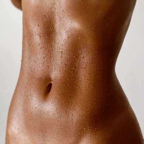 Explore the elegance of female forms and aesthetic photography. Stomach Aesthetic Pictures, Tummy Aesthetic, Flat Belly Aesthetic, Form Aesthetic, Tone Belly, Marissa Cooper, Toned Stomach, Body Aesthetics, Get A Flat Stomach