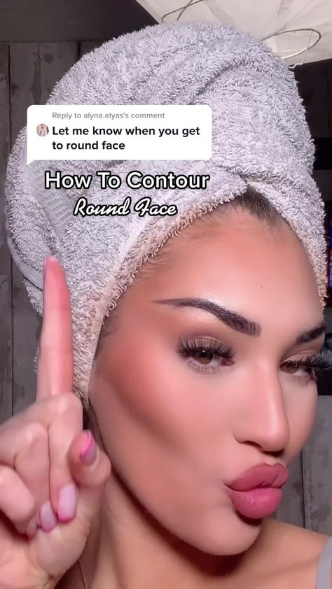 Reply to @alyna.elyas #2021recap #winteroutfit #floriffmakeuptips #floriff Eyebrow For Round Face, Contour For Round Face, Face Contouring Makeup, Makeup Contour, Bridal Makeup Tutorial, Round Face Makeup, Contour And Highlight, How To Contour, Contour Makeup Tutorial