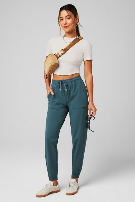 Muse 2-Piece Outfit Fabletics green/white female Activewear >> Womens >> Outfits regular Athletic Style Aesthetic, Cute Outfits For Women In Their 20s, Morning Run Outfit, Work Out Outfits Women, Fabletics Outfits, Yoga Outfits For Women, Ladies Gym Wear, Warm Spring Outfits, Female Activewear