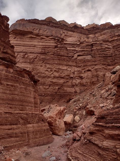 Photo of a desert canyon in northern Arizona Desert Astethic, Trials Aesthetic, Dnd Worldbuilding, Fantasy Egypt, Canyon Aesthetic, Hunger Games Arena, Rocky Desert, Space Western, Human Fall Flat