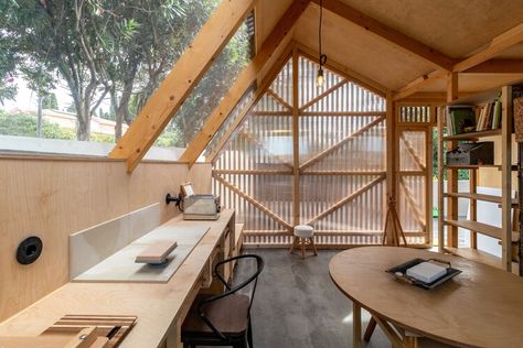 Ceramic Garden Studio / Madeiguincho | ArchDaily Rent Studio, Timber Architecture, Studio Build, Ceramic Garden, Workshop Studio, Backyard Studio, Backyard Office, Studios Architecture, Design A Space