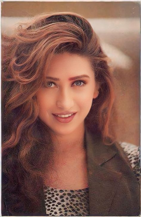 Kareena Kapoor Aesthetic, Kareena Kapoor 90s Makeup, Pictures Of Kareena Kapoor, Karishma Kapoor Hd Photo, Kareena Kapoor Talaash, 90s Bollywood Aesthetic, Bollywood Aesthetic, Karishma Kapoor, Bollywood Glamour