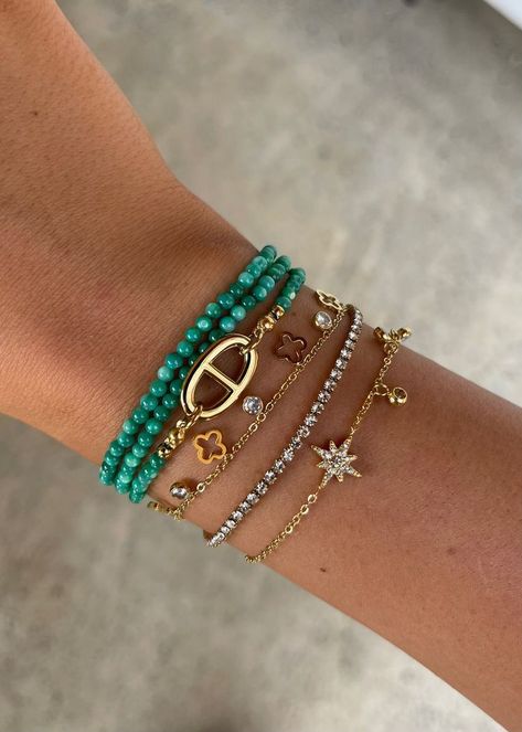 Preppy Jewelry, Wrist Jewelry, Luxe Jewelry, Jewelry Accessories Ideas, Summer Bracelets, Jewelry Essentials, Stacked Jewelry, Jewelry Lookbook, I Love Jewelry