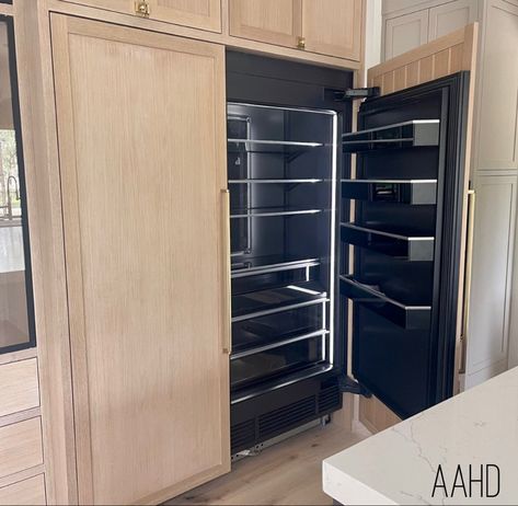 Fridge In Cabinet, Hidden Fridge Built Ins, Hidden Fridge Kitchen, Hidden Refrigerator, Hidden Fridge, Big Refrigerator, Cabinet Fridge, Large Fridge, Kitchen Fridges