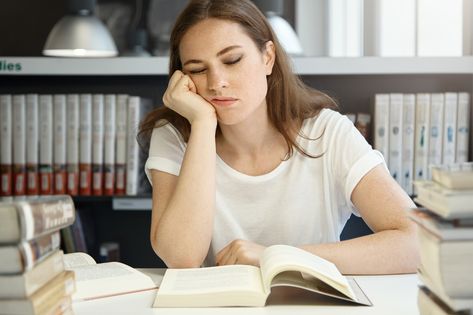 10 Tips On How to Focus On Boring Reading Materials Someone Sitting At A Desk Reference, Sitting Desk Pose Reference, Sitting At A Desk Reference, Desk Pose Reference, Reading Pose Reference, Student Sitting At Desk, Library Desk, Fun Poses, History Illustration