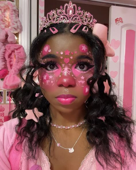 Hair so cute n curly!! 💕|| #pink #pinkaesthetic #aesthetic #kawaii #kawaiigirl #pinkmakeup #makeup #makeuplook #makeupideas… | Instagram Makeup Ideas To Try, Kawaii Aesthetic Makeup, Apple Makeup Look, Harajuku Makeup Looks, Pinkie Pie Makeup, Heart Make Up, Decora Kei Makeup, Pastel Clown Makeup, Pink Face Makeup