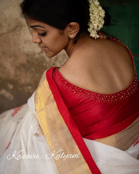 This Brand Sells Stunning Kerala Style Sarees Now • Keep Me Stylish Sari Blouse Design, Kerala Dress, Kerala Saree Blouse, Kerala Saree Blouse Designs, Silk Saree Blouse Designs Patterns, Saree Blouse Styles, Blouse Works, Pattu Saree Blouse Designs, Saree Blouse Neck Designs