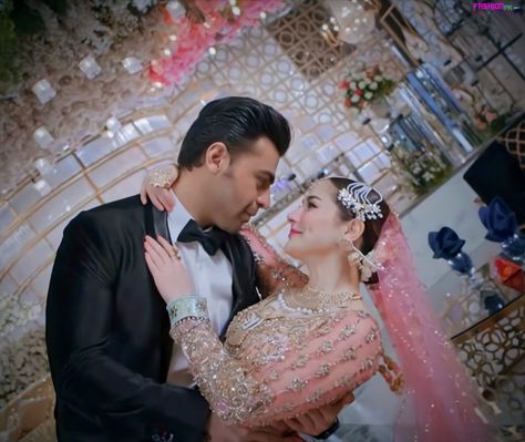 Fashion of Pakistan 2022 | Hamza and Hala mesmerizing chemistry on screen is going to an end Hamza And Hala, Hala Hamza, Hania Aamir, Social Media Presence, Chemistry, Pakistan, Love Her, Drama, Social Media