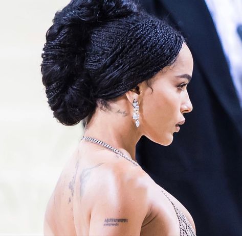 Zoe Kravitz Braids, Prepare For Summer, Hairstyles Long Hair, Inspiring Hairstyles, Ideas For Long Hair, Braided Hairstyle, Editorial Hair, Zoe Kravitz, Chic Hairstyles