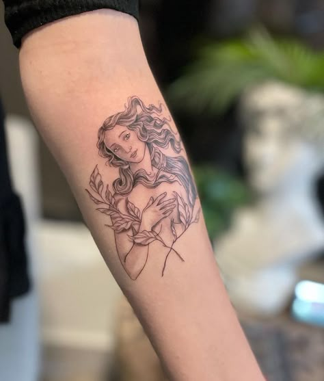 Antheia Goddess Tattoo, Venusian Tattoo, Venus Inspired Tattoo, Aphrodite Tattoo Simple, Venus Tattoo Goddess, Venus Tattoos, Afrodita Tattoo, Classic Art Tattoo, Little Women Tattoo