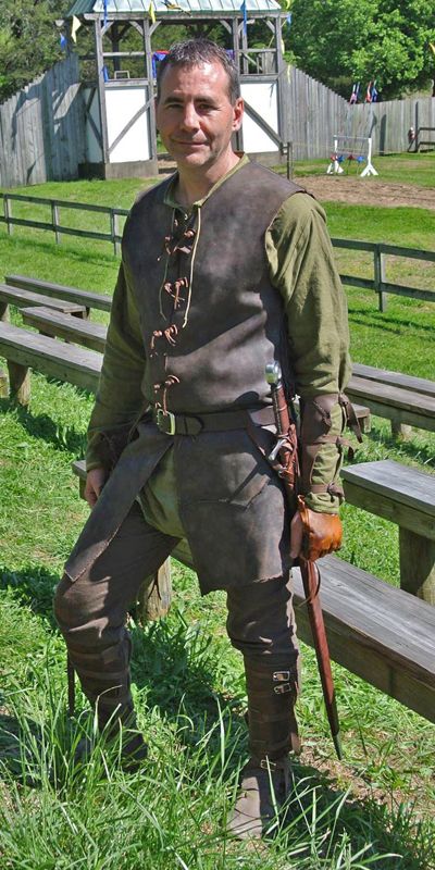 Medieval Woodsman outfit Ranger Costume Male Outfit, Medieval Traveler, Ranger Costume, Medieval Ranger, Medieval Hunter, Medieval People, Medieval Outfits Men, Evil Clothes, Outfits 2014