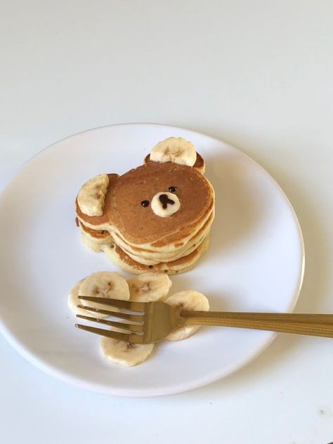 Bear Pancakes Aesthetic, Teddy Bear Pancakes, Cute Pancakes, Aesthetic Sweets, Bear Pancakes, Fruity Dessert, Dessert Aesthetic, Savory Dessert, Gourmet Sweets