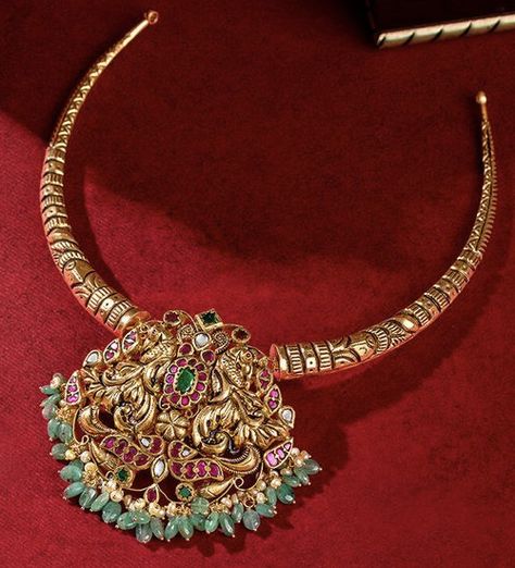 Detachable Kante Necklace, Kundan Kante Necklace, Gold Pendent Designs Indian, Kante Model Necklace, Kante Indian Jewellery, Gold Kante Designs, Kante Necklace Designs, Kanti Necklace Designs Gold, Kanti Necklace Designs