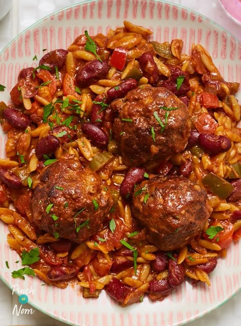 Chilli Dishes, Pasta Recipes Meatballs, Orzo Meatballs, Chilli Meatballs Recipe, Pasta With Meatballs Recipes, Meatball Orzo, Meatball With Pasta Recipes, Meatball Dishes Dinners, Batch Cooking Ideas