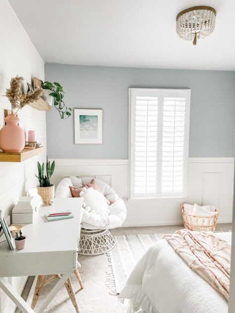 Wait Until You See This Coastal Inspired Bedroom Makeover Girls Bedroom Makeover, Casa Country, Bedroom Decorating Ideas, Girl Bedroom Decor, Bedroom Decorating, Room Makeover Bedroom, Teen Bedroom, Room Inspiration Bedroom