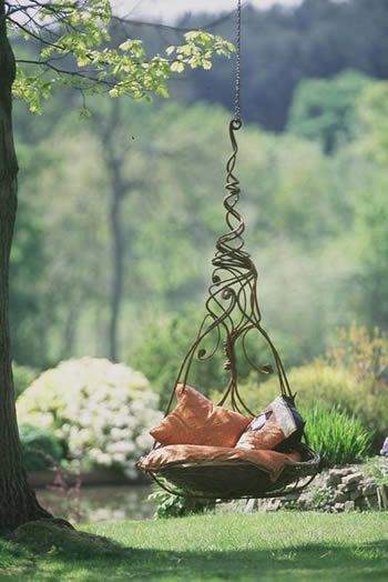 Garden Swing in the backyard. Perfection! Hanging Hammock Chair, Swing Dancing, Garden Swing, Secret Gardens, Have Inspiration, Swing Chair, Peaceful Places, Kew Gardens, Hammock Chair