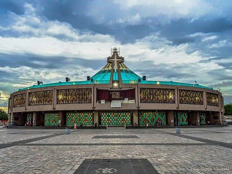 PueblosdeMéxicoconHistoria on Instagram: “🔹Ciudad de México. 🔽 🔽 🔽 🔹Excelente foto por: @carlos_borja_vazquez 📷 🔽 🔽 🔽 👤Selección por: @didierpalomo 🔽 🔽 🔽 #pueblosdemexicoconhistoria…” Louvre, Cd, House Styles, Building, Travel, On Instagram, Quick Saves, Instagram, Tela