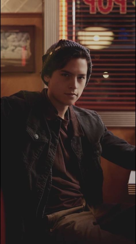 Disfraces Stranger Things, Jughead Jones Aesthetic, Cole Sprouse Aesthetic, Cole Sprouse Wallpaper, Cole Spouse, Cole Sprouse Jughead, Cole M Sprouse, Riverdale Cole Sprouse, Riverdale Aesthetic