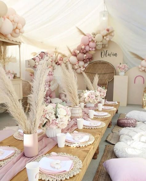 Girl Shower Themes, Boho Birthday Party, Idee Babyshower, 28th Birthday, Gaun Fashion, Pink Bridal Shower, Playground Design, Boho Birthday