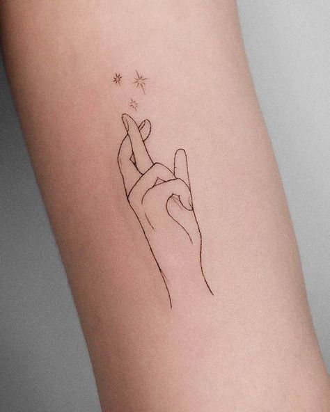 Single Line Finger Tattoo, Simple Line Finger Tattoo, Skeleton Fingers Crossed Tattoo, Gojo Fingers Crossed, Crossed Fingers Tattoo, Finger Crossed Tattoo, Fingers Crossed Tattoo, Deaf Tattoo, Cross Finger Tattoos