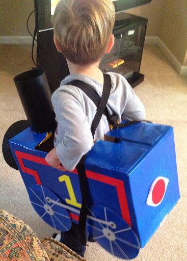 A painted Pamper's box . . . turned into a train Diy Thomas The Train, Thomas The Train Costume, Thomas Costume, Train Costume, Thomas The Train, Dress Up Outfits, Third Birthday, Diy Halloween Costumes, The Train