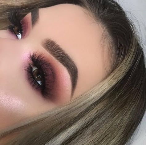 Makeup tonos vino Trucco Smokey Eye, Makeup Tip, Eye Makeup Looks, Smokey Eye For Brown Eyes, Makijaż Smokey Eye, Makeup Hacks, Eye Makeup Tips, Makeup Goals, Her Eyes