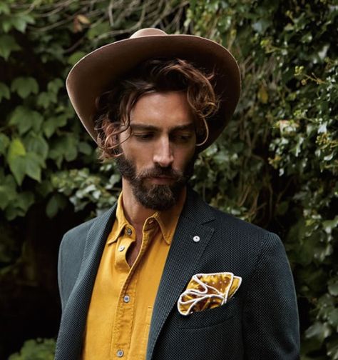 Photo Musician Fashion, Bohemian Men, Bohemian Style Men, Boho Men, Mens Fashion Rugged, Hipster Mens Fashion, Summer Wedding Outfit Guest, Mens Trends, Gentleman Style