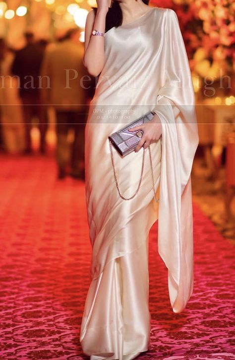 Luxury Satin Saree For Eid, Luxury Satin Saree In Elegant Style, Bollywood Style Satin Saree For Evening, White Satin Saree, Bollywood Satin Saree For Eid, Bollywood Style Traditional Satin Saree, Dark Blue Saree With Pink Blouse, Indian Dress Up, Sarees For Girls