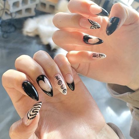 Itzy Yeji Loco, Idol Nails, Fake Nails Designs, Hello Nails, Asian Nails, Anime Nails, Grunge Nails, Pretty Gel Nails, Soft Nails