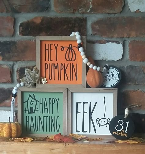 Small Fall Signs Diy, Dollar Tree Fall Cricut Projects To Sell, Halloween Diy Cricut, Fall Harvest Decor, Wood Crafts Halloween, Diy Halloween Signs, Year Round Decor, Cricut Signs, Fall Wood Crafts