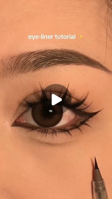 TheChicGlow | Source of Beauty on Instagram: "How to draw eyeliner for beginner pt2 ʚɞ" Eyeliner Step-by-step, How To Draw Eyeliner For Beginners, Puppy Liner Tutorial, Eye Lining For Beginners, Eyeliner Drawing, Tightlining Eyes, Eyeliner Tutorial For Beginners, How To Draw Eyeliner, Korean Eyeliner