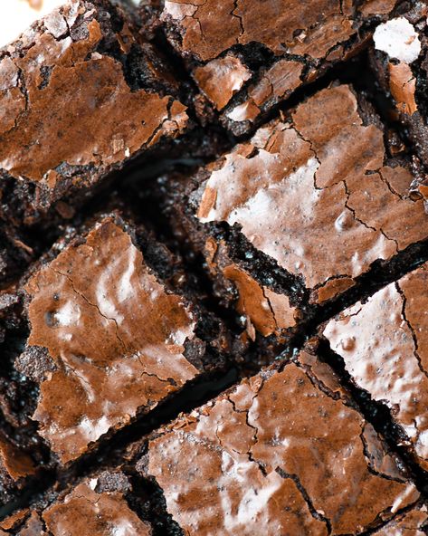 Buttermilk Brownies Recipes, Buttermilk Brownies, Brownie Crust, Chocolate Chip Cookie Cups, Brownies From Scratch, Cocoa Brownies, Dark Chocolate Brownies, Cocoa Recipes, Brownie Toppings