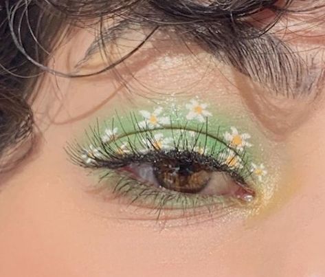 ⚡️⚡️ #olivegreen #green #aesthetic #food #drink #fashion #jewelry #accessories #makeup Sage Green Eye Makeup, Sage Green Makeup Look, Sage Green Makeup, Make Carnaval, Flower Makeup, How To Do Makeup, Green Makeup, Fairy Makeup, Trendy Makeup