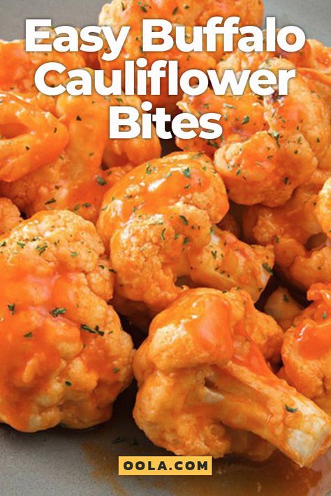 Easy Buffalo Cauliflower Bites Buffalo Cauliflower Baked, Healthy Buffalo Cauliflower, Buffalo Bites, Sandwich Vegetarian, Super Bowl Snack, Healthy Superbowl, Buffalo Cauliflower Bites, Interior Boho, Diner Recept