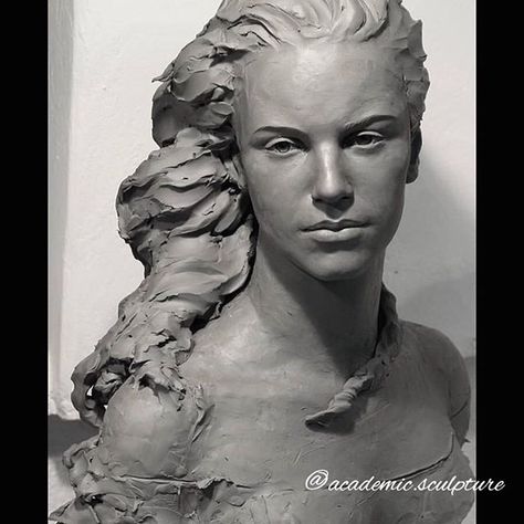 Ceramic Faces, Anatomy Sculpture, Sculpture Head, Sculpture Techniques, Bust Sculpture, Female Head, Sculpture Ideas, Portrait Sculpture, Female Anatomy