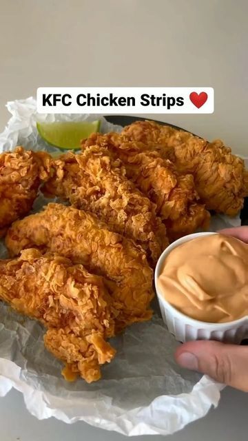 Yummy Egg Recipes, Kfc Fried Chicken Recipe, Chicken Stripes, Kfc Inspired Recipes, Anyone Can Cook, Chicken Thighs Recipes, Kfc Chicken, Mumbai Food, Healthy Food Menu