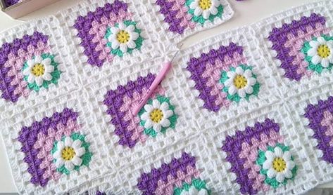 25 Best Bernat Blanket Yarn Patterns - Your Crochet Daisy Granny Square, Granny Blanket, Mini Lights, Baby Afghan, Crochet Granny Square Blanket, Baby Afghan Crochet, Crochet Daisy, Afghan Crochet, Your Crochet