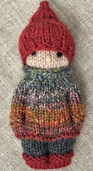 Knitted Dolls Free Patterns Easy, Knit Doll Hat, Izzy Dolls, Comfort Dolls, Sock Animals Patterns, Knitting Dolls Free Patterns, Knitted Dolls Free, Knitted Doll Patterns, Little Cotton Rabbits