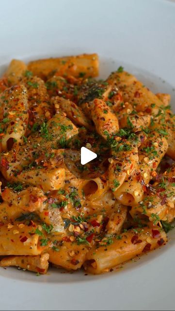 Yarin Shachagi | Tuscan Chicken Pasta

There are many dishes I consider “comfort foods,” and Tuscan Chicken Pasta is for sure one of them. I first made this... | Instagram Western Food Recipes, Pasta With Coconut Milk, Pasta Recipes With Chicken, Easy Recipe Dinner, Spicy Pasta Recipes, Summer Pasta Recipes, Western Dishes, Tuscan Chicken Pasta, Kosher Cooking