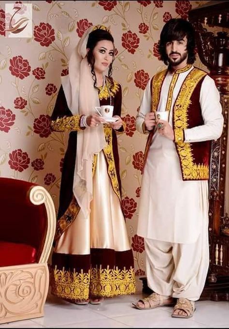 Baloch Culture, Afghan Vest, Dressing Men, Afghan Beauty, Traditional Dressing, Afghani Dresses, Afghani Dress, Afghan Style, Dress Man