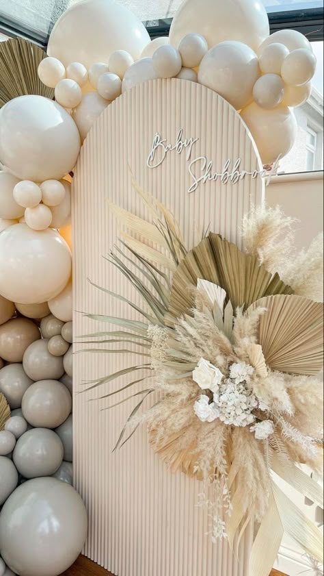 Boho Gender Reveal Ideas, Boho Gender Reveal Party, Boho Gender Reveal, Bloom Wedding, Wedding Background Decoration, Baby Shower Deco, Event Stylist, Wedding Backdrop Design, Birthday Party Theme Decorations