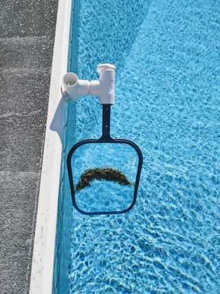 Effortless Pool Skimmer - Easy to Make : 4 Steps (with Pictures) - Instructables Ideas For Around The Pool, Pool Seats In Water, Pool Diy Accessories, Above Ground Pool Tips And Tricks, Funsicle Pool Ideas, Best Pool Accessories, Diy Pool Accessories, Pool Skimmer Hacks, Pool Cover Holder Diy