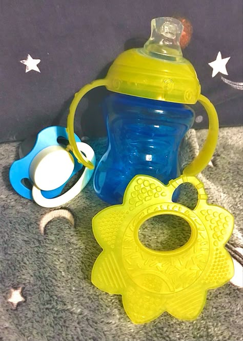 Really reccomend the nuby sippy cup to ageregressors! It doesn’t spill at all, is fast flow, and super cheap and can be bought in most shops in the baby isle Sippy Cup Aesthetic, Age Dreaming, Lil Space, Pet Regression, Puppy Boy, Inner Child Healing, Sippy Cups, Online Friends, Space Room