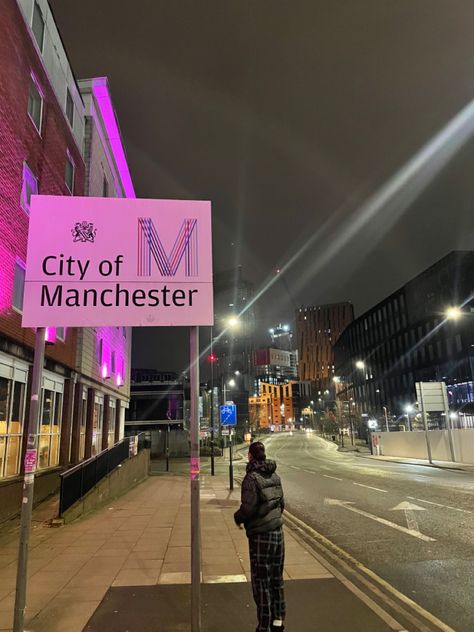 Manchester Instagram Story, Manchester Scenery, Manchester Astetic, Manchester England Aesthetic, Manchester Uk Aesthetic, Manchester University Aesthetic, University Of Manchester Aesthetic, Uni Of Manchester, Manchester City Aesthetic