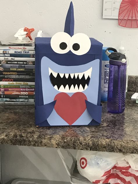 Shark Valentines Boxes Diy, Kids Valentines Box Ideas Boys, Kids Valentine’s Day Boxes Boys, Valentines Day Boxes For School Boys, Shark Valentines Boxes, Valentines Box For Boys, Boy Valentines Boxes Diy, Shark Valentines, Valentine's Boxes