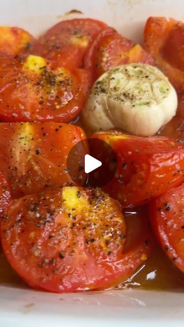 Chance Cozby - 3PiecesofPecan on Instagram: "Tomato & Garlic Ricotta Pasta inspired by @goodfooddiscoveries .  Simple mid week meal, just needs a little grilled shrimp to finish it off next time.  Recipe -2lbs Ripe Tomatoes off the Vine -Head of Garlic -Olive Oil 3-4 T -S&P to Taste -16 oz Pasta of Choice -Pasta Water -Red Chile Flakes to taste -1 C Ricotta Cheese -Fresh Basil 4-5 leaves -Fresh Grated Parmesan  **Set oven at 400 degrees on Roast.  **Half Tomatoes, cut top off Garlic, drizzle with Olive Oil, Salt and Pepper **Oven for 20 minutes, cover with foil for another 10-20 minutes **Cook Pasta when you take out tomatoes **Add tomatoes, garlic to blender and add Ricotta, Basil, Red Pepper Flakes….blend.  Add pasta water if needed for consistency desired **Add mix to pan/pot on medium Roasted Tomato Garlic Pasta, Red Pasta Recipes, Red Sauce Pasta Recipes, Tomato Garlic Pasta, Kale And Bean Soup, Red Sauce Pasta Recipe, Italian Entrees, Italian Main Dishes, Pan Pasta